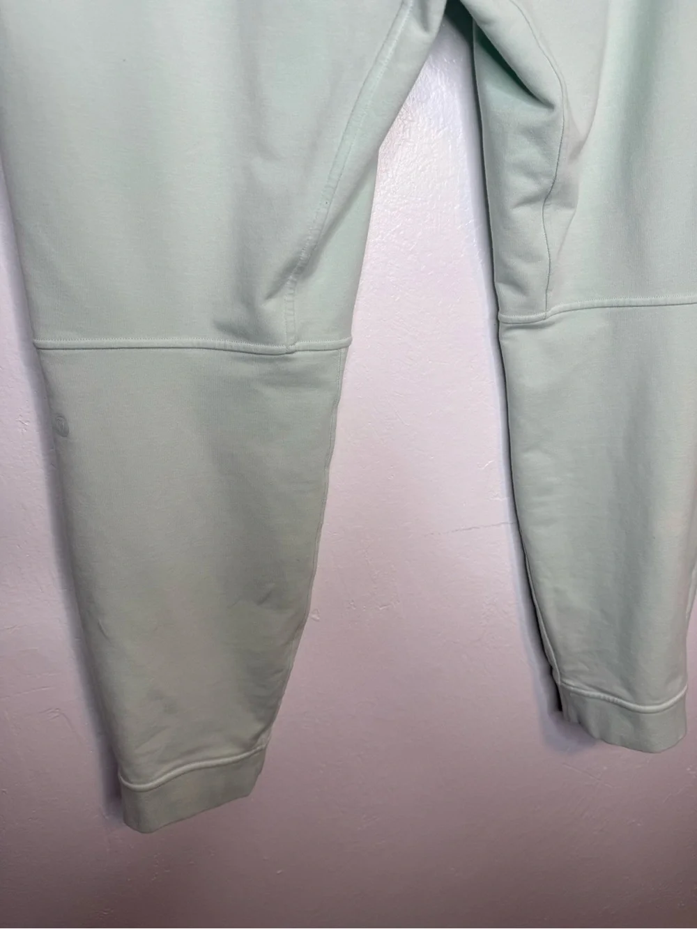 Lululemon Mint Green Jogger Pants XL Soft Stretch Lounge Travel Athleisure